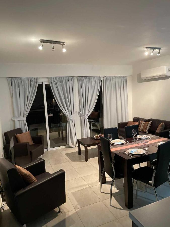 Cozy 2 Bedrooms Apartment In Complex With Swimming Pools And Beautiful View Paphos Ngoại thất bức ảnh
