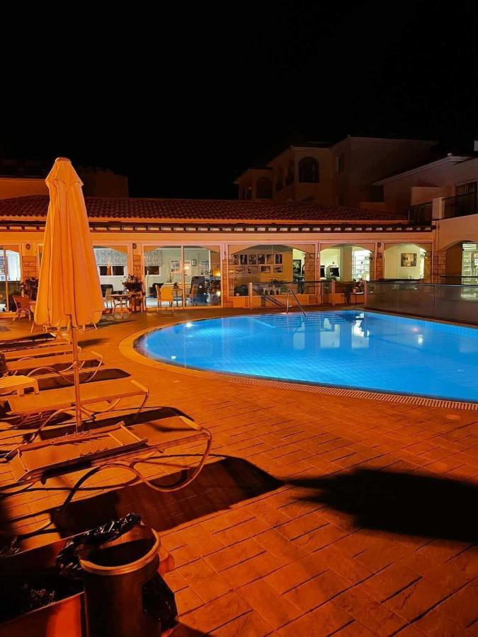 Cozy 2 Bedrooms Apartment In Complex With Swimming Pools And Beautiful View Paphos Ngoại thất bức ảnh